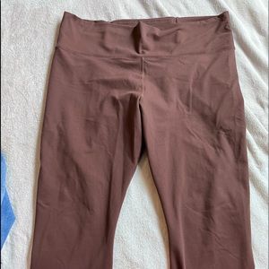 3x Fabletics 7/8 leggings